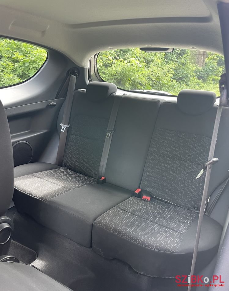 2011' Mitsubishi Colt photo #4