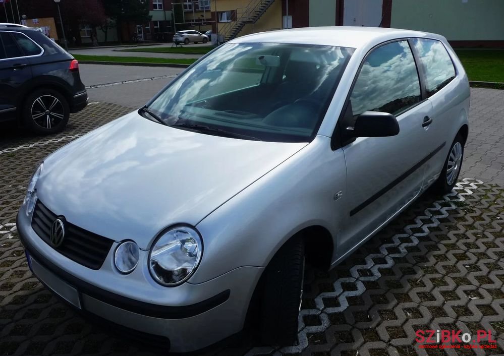 2003' Volkswagen Polo photo #1