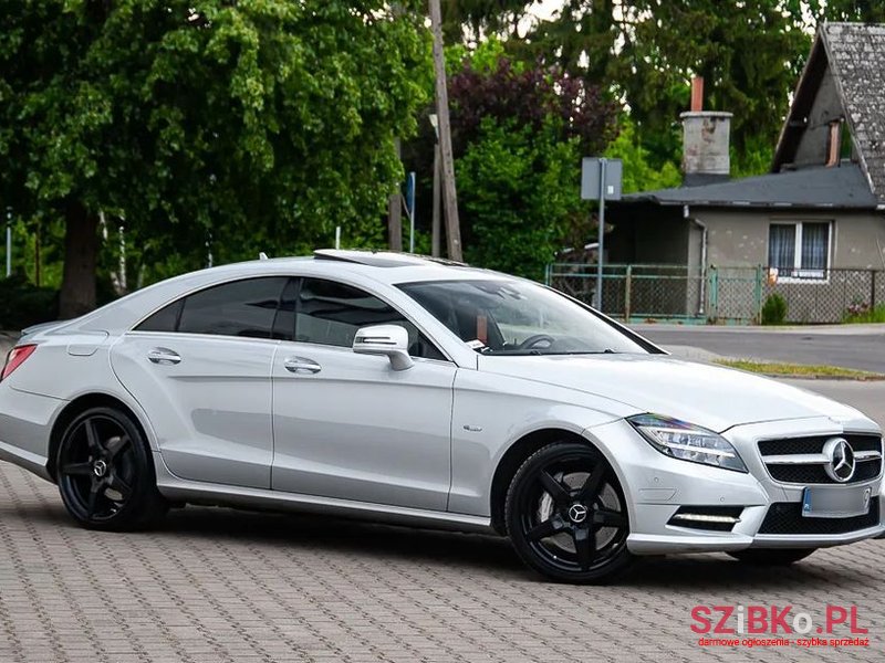 2010' Mercedes-Benz CLS photo #2