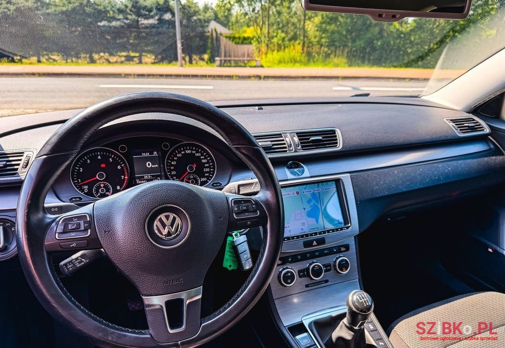 2014' Volkswagen Passat photo #6