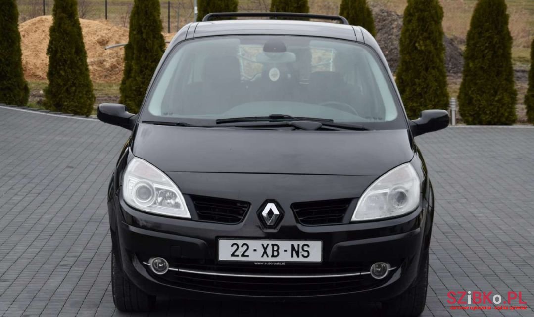 2007' Renault Grand Scenic photo #1