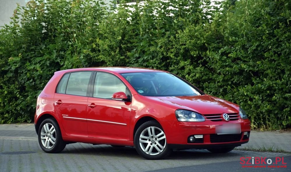 2008' Volkswagen Golf 1.6 Edition photo #2