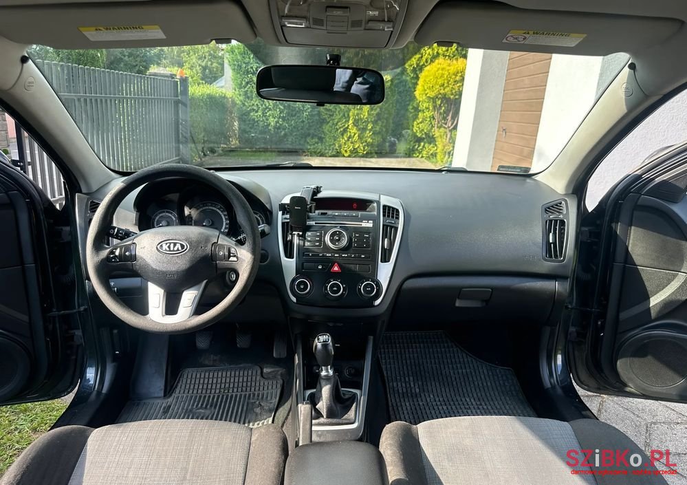 2009' Kia Pro Ceed 1.6 Crdi Comfort + photo #4