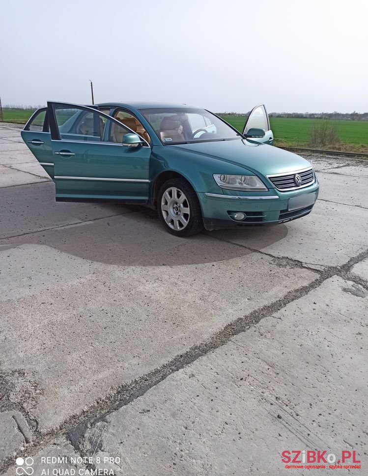 2005' Volkswagen Phaeton photo #1