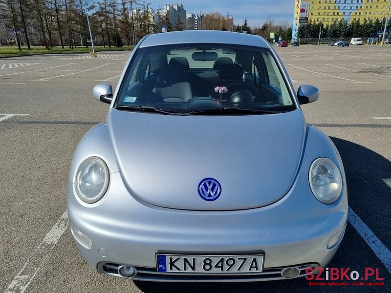 2002' Volkswagen New Beetle photo #2