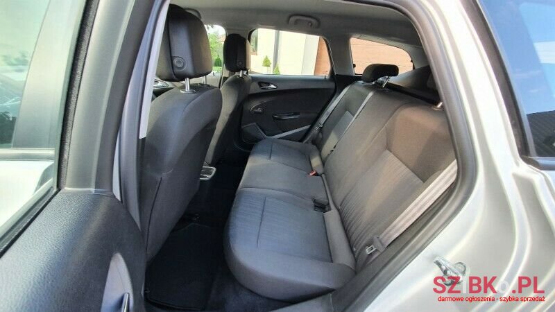 2014' Opel Astra photo #4