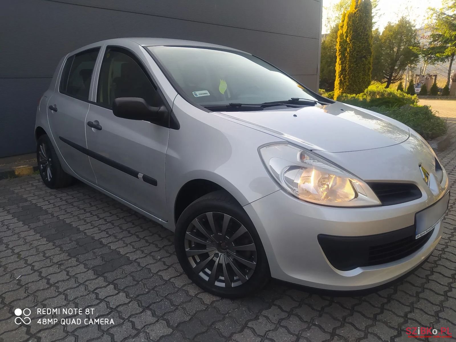 2007' Renault Clio photo #1