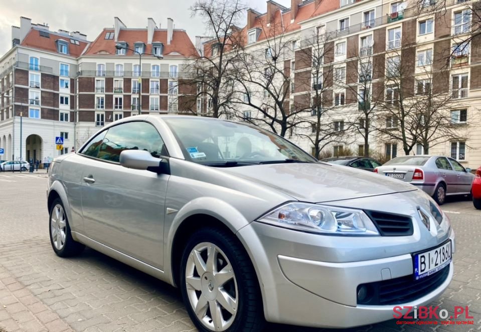 2007' Renault Megane photo #1