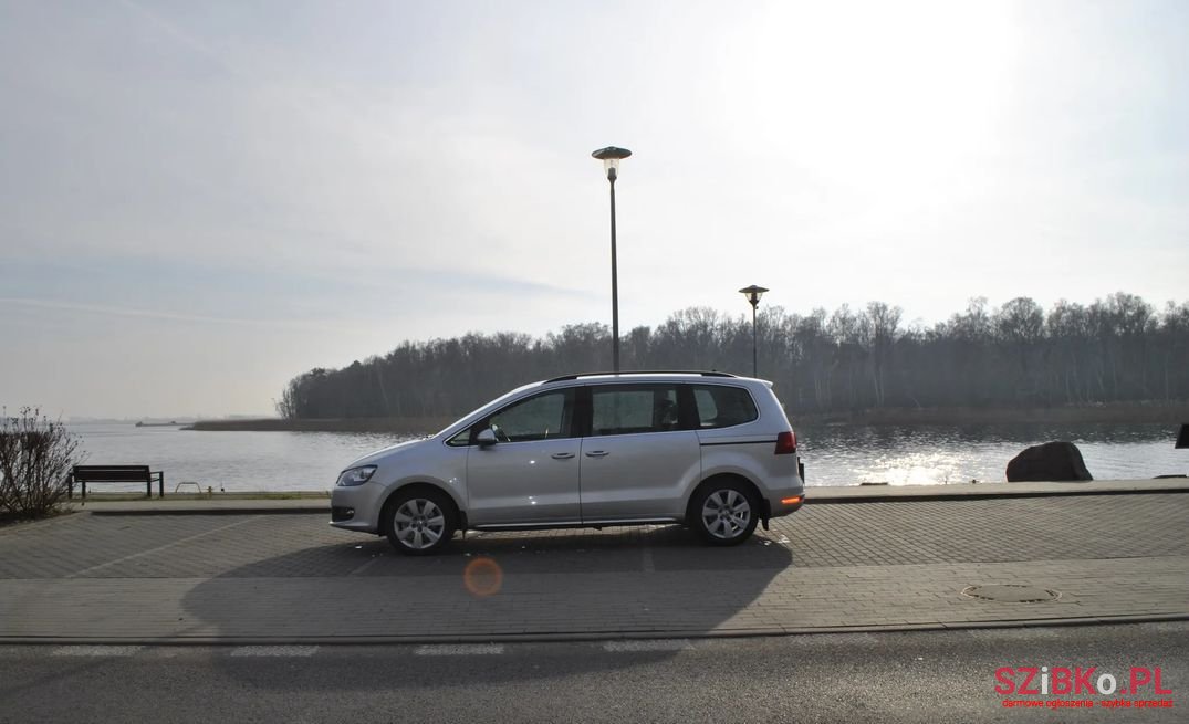 2013' Volkswagen Sharan photo #4