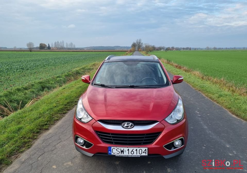 2011' Hyundai ix35 photo #1