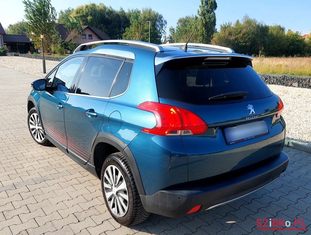 2015' Peugeot 2008 photo #3