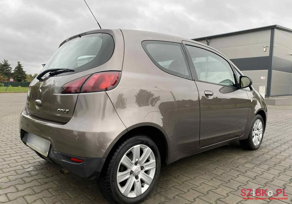 2011' Mitsubishi Colt 08-14 photo #5