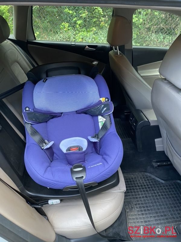 2008' Volkswagen Passat photo #5