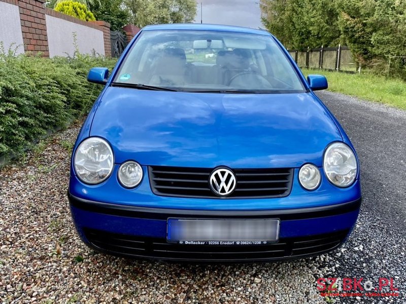 2004' Volkswagen Polo photo #3