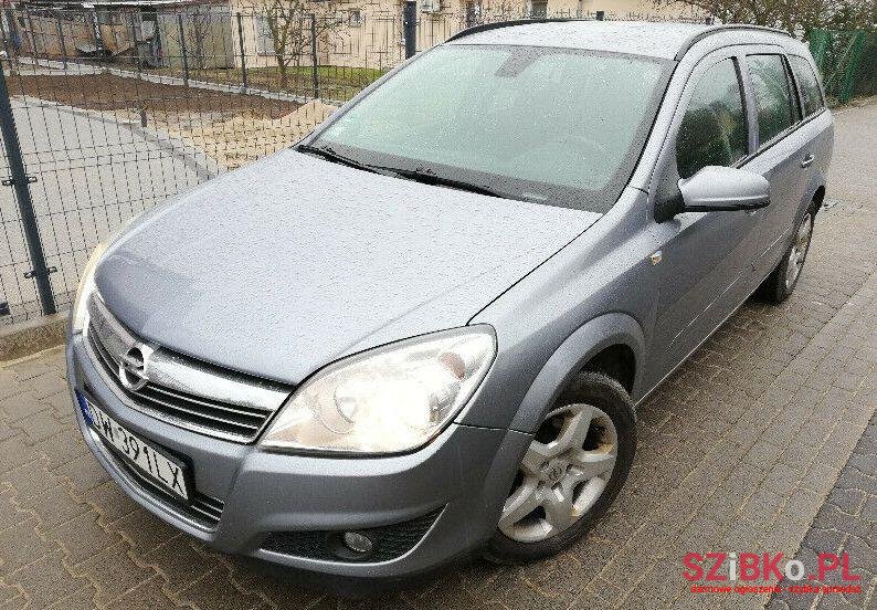 2008' Opel Astra photo #1