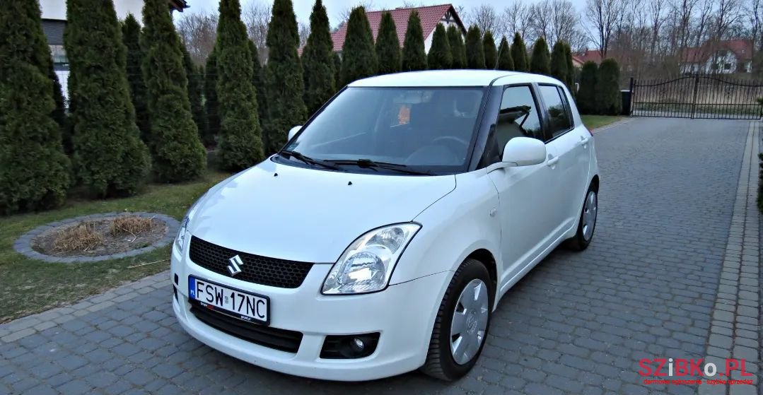 2009' Suzuki Swift photo #1