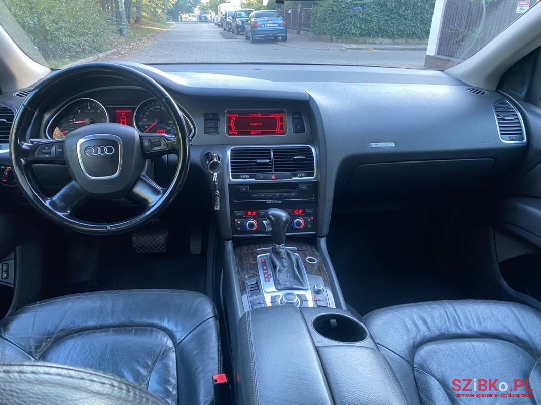 2007' Audi Q7 photo #5