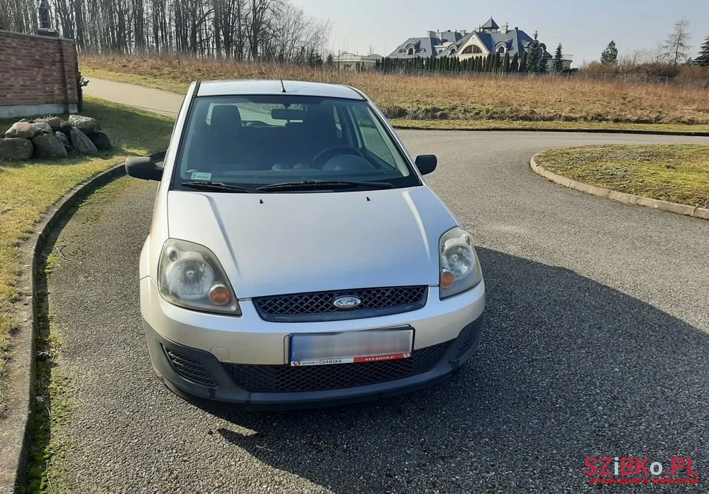2006' Ford Fiesta 1.3 Ambiente photo #1