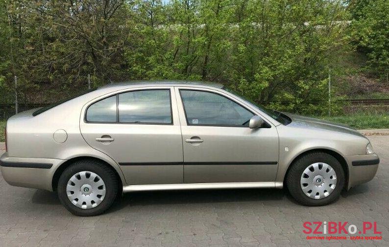 2005' Skoda Octavia photo #1