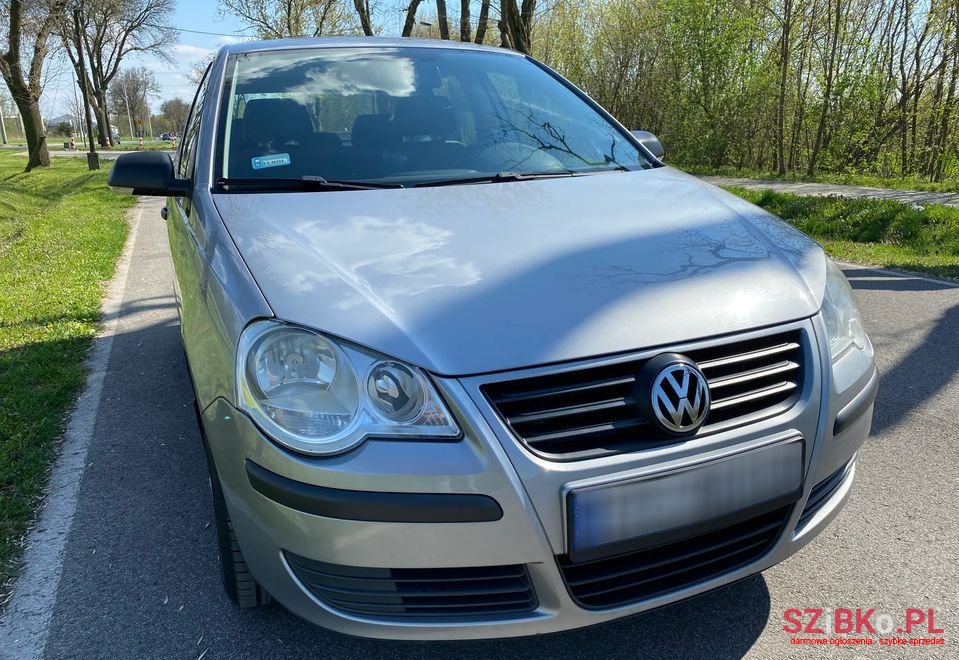 2009' Volkswagen Polo photo #2