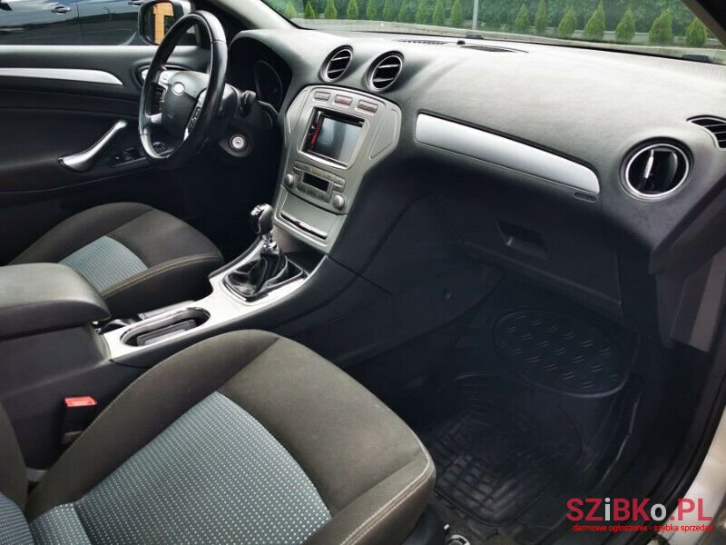 2010' Ford Mondeo photo #5