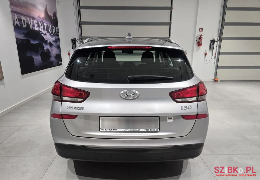 2022' Hyundai i30 1.5 Dpi Classic + photo #5