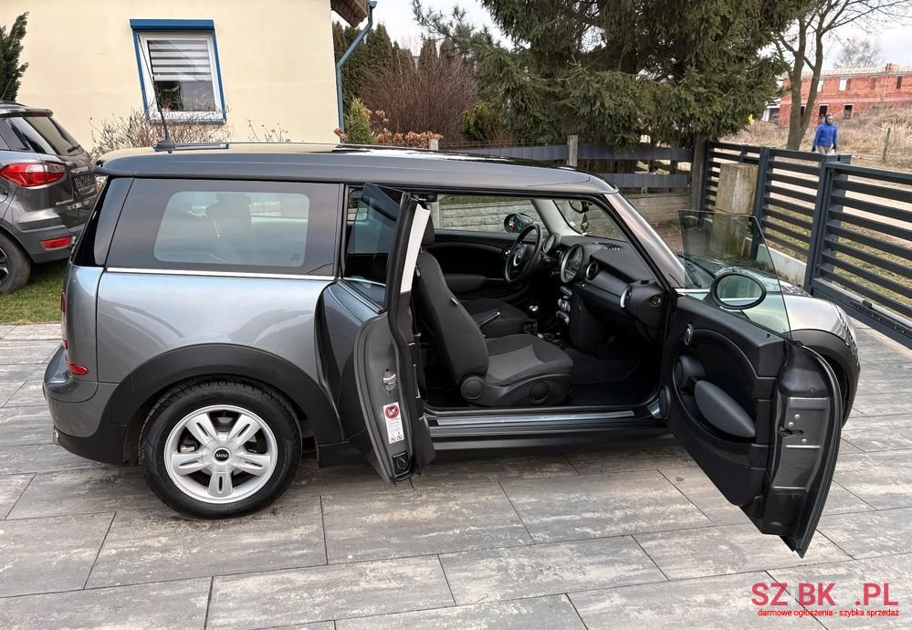 2010' MINI Clubman Cooper D photo #2