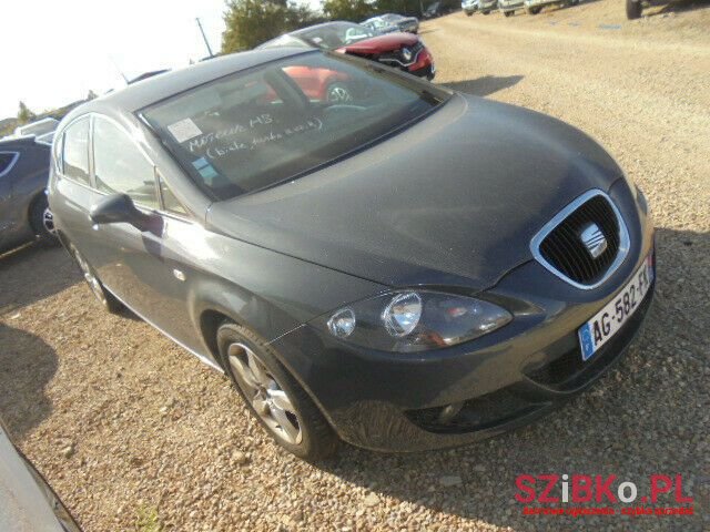 2009' SEAT Leon photo #2