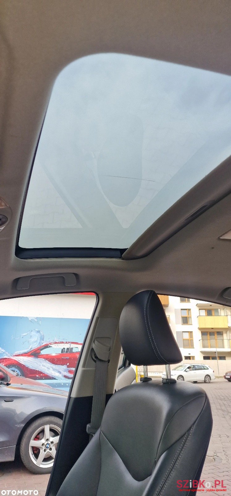 2012' Toyota Prius photo #7