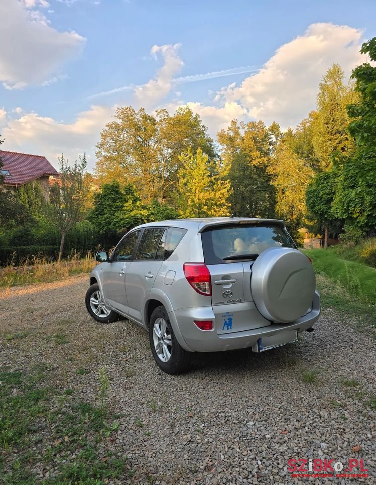 2005' Toyota RAV4 photo #3