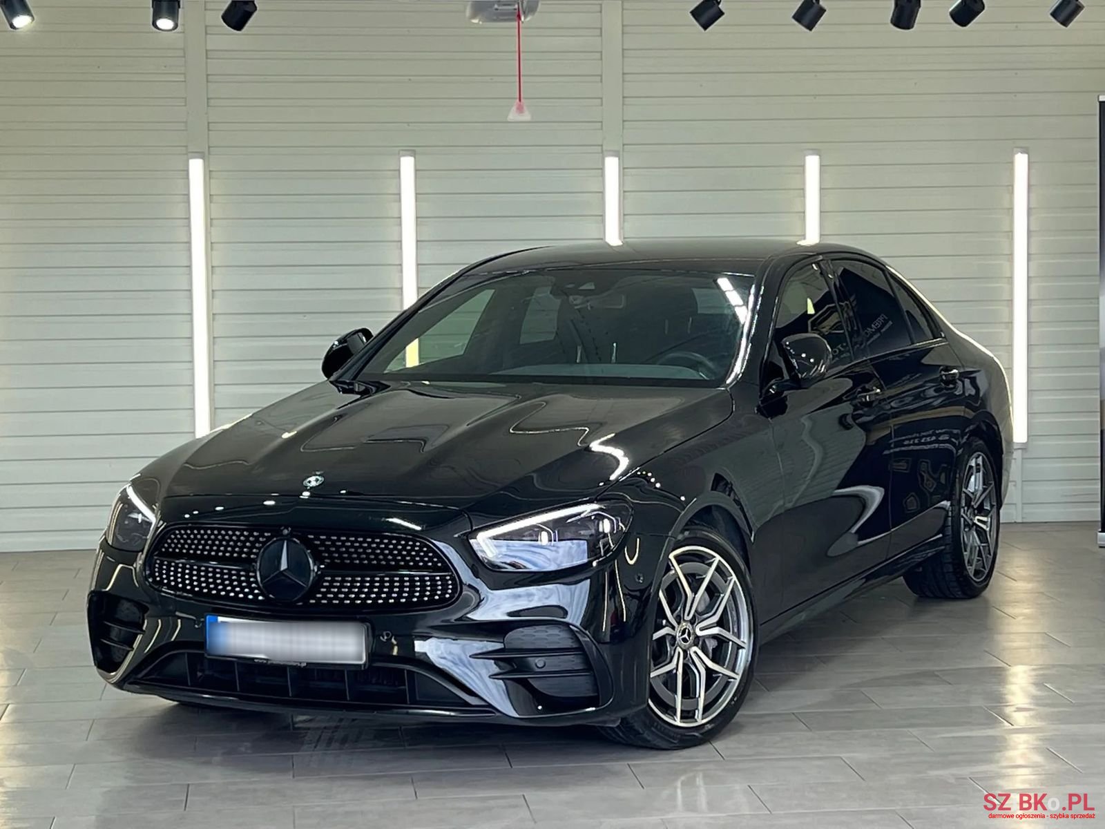 2020' Mercedes-Benz E-Class photo #1