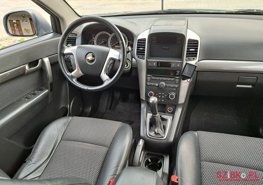 2009' Chevrolet Captiva photo #5