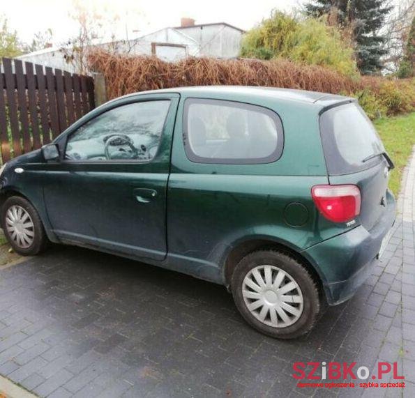 2000' Toyota Yaris photo #1
