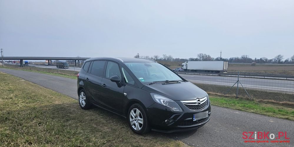 2014' Opel Zafira 2.0 Cdti Cosmo photo #4