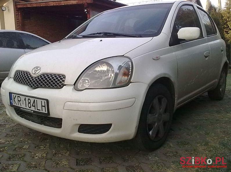 2004' Toyota Yaris photo #4