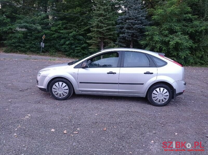 2006' Ford Focus photo #2