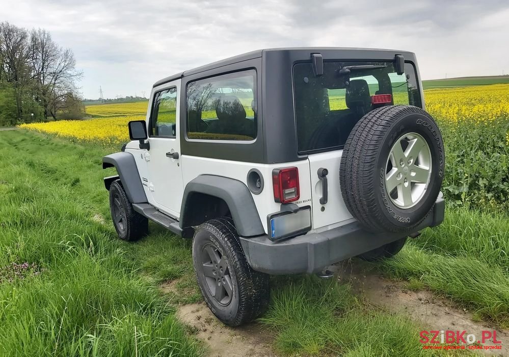 2014' Jeep Wrangler photo #5