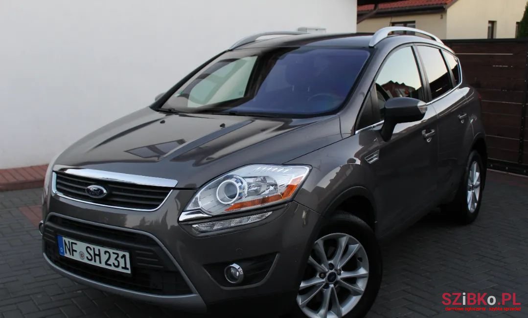 2012' Ford Kuga photo #2