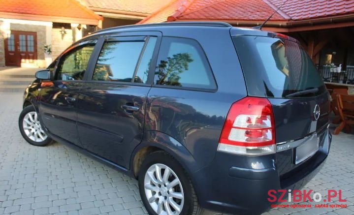 2007' Opel Zafira 1.9 Cdti Elegance photo #4