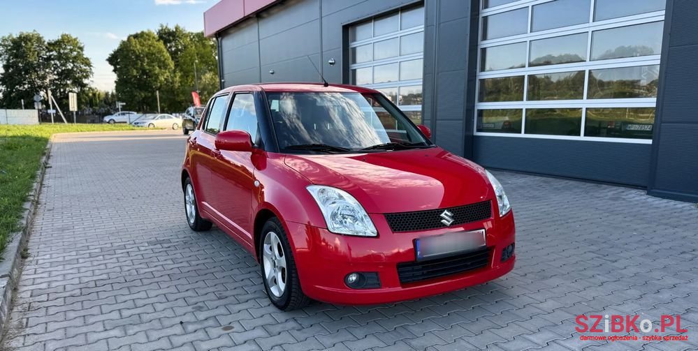 2007' Suzuki Swift 1.3 Club photo #1