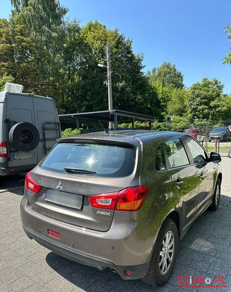 2013' Mitsubishi ASX photo #6