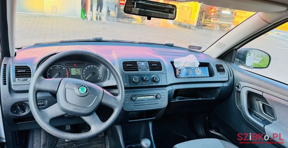 2009' Skoda Fabia 1.4 Tdi Classic photo #6