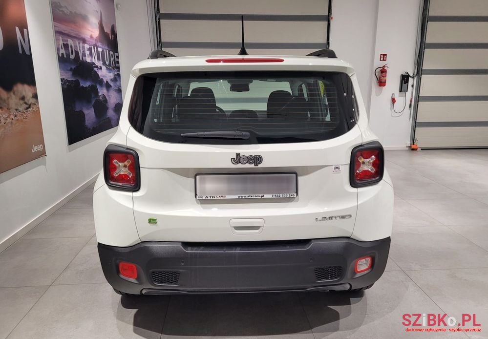 2022' Jeep Renegade photo #5