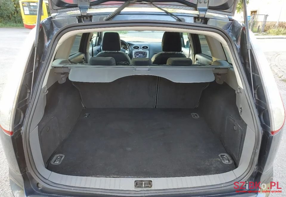 2008' Ford Focus photo #6