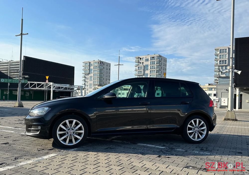 2014' Volkswagen Golf photo #5