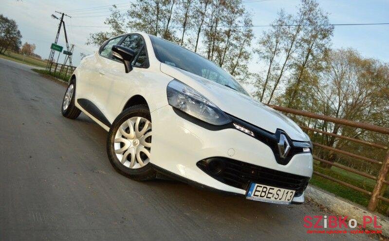 2016' Renault Clio photo #1