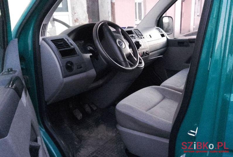 2005' Volkswagen T5 photo #1