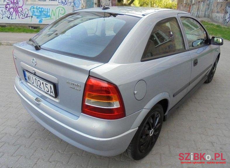 2001' Opel Astra photo #1
