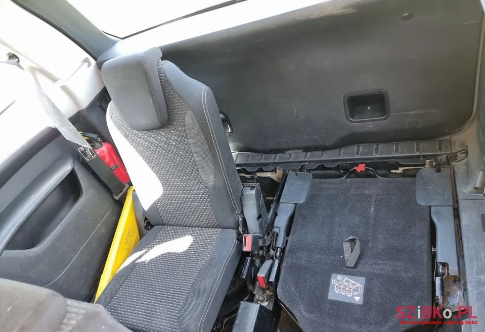 2007' Citroen C4 Picasso photo #4