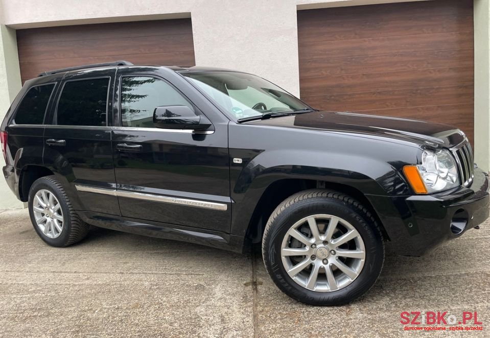 2007' Jeep Grand Cherokee photo #3